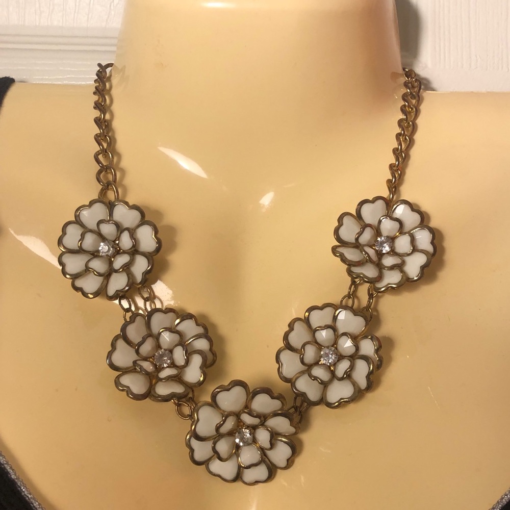 Vintage White Camellias Beautiful Statement Necklace